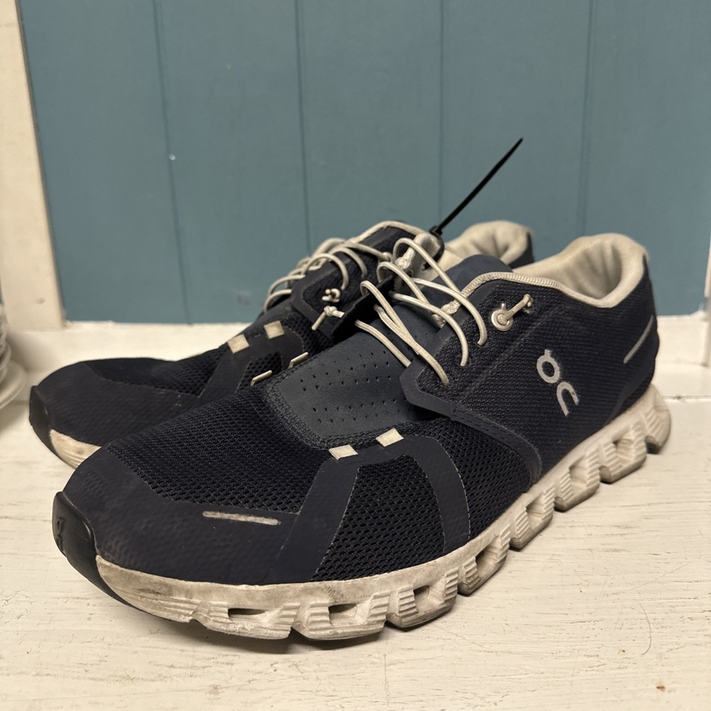 On Cloud 5 Swiss Engineering Mens Sz‎ 11  Shoes Blue White Athletic Shoes